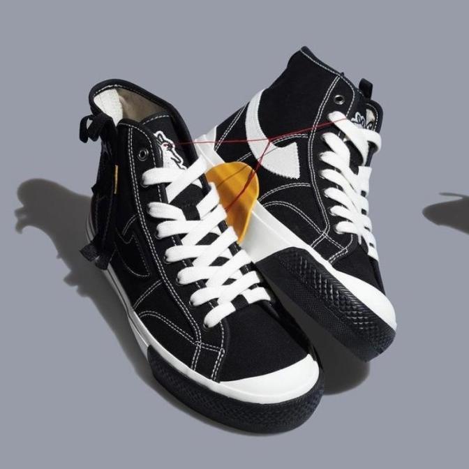 SEPATU COMPASS FR2 HI 36 37 38 FDF321355E