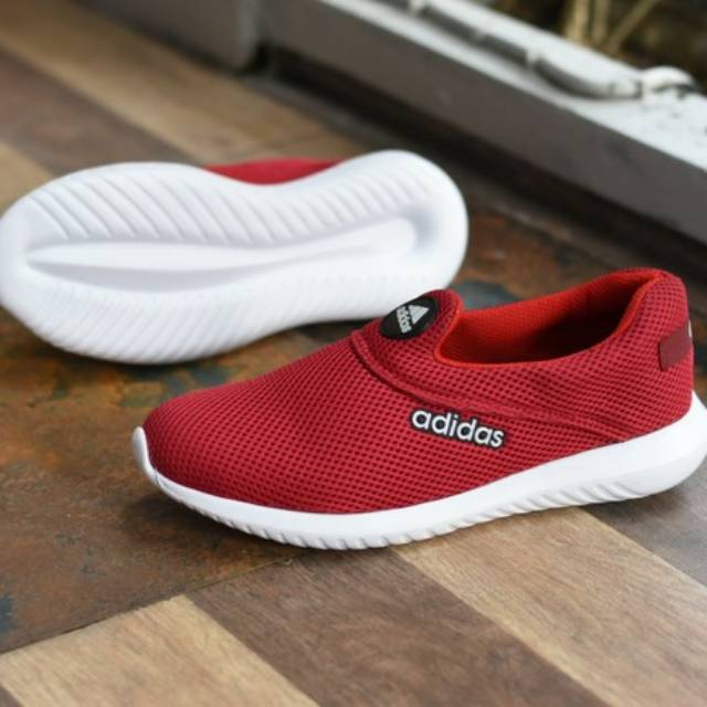 Sepatu Sport Santai Adidas Slip On Slop Casual Merah Tanpa Tali