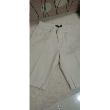 preloved celana jeans setengah lutut (pria)