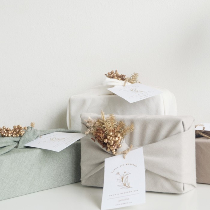 

Pourie Holy Festive Essential Set | Hampers Lebaran | Eid Mubarak Gift