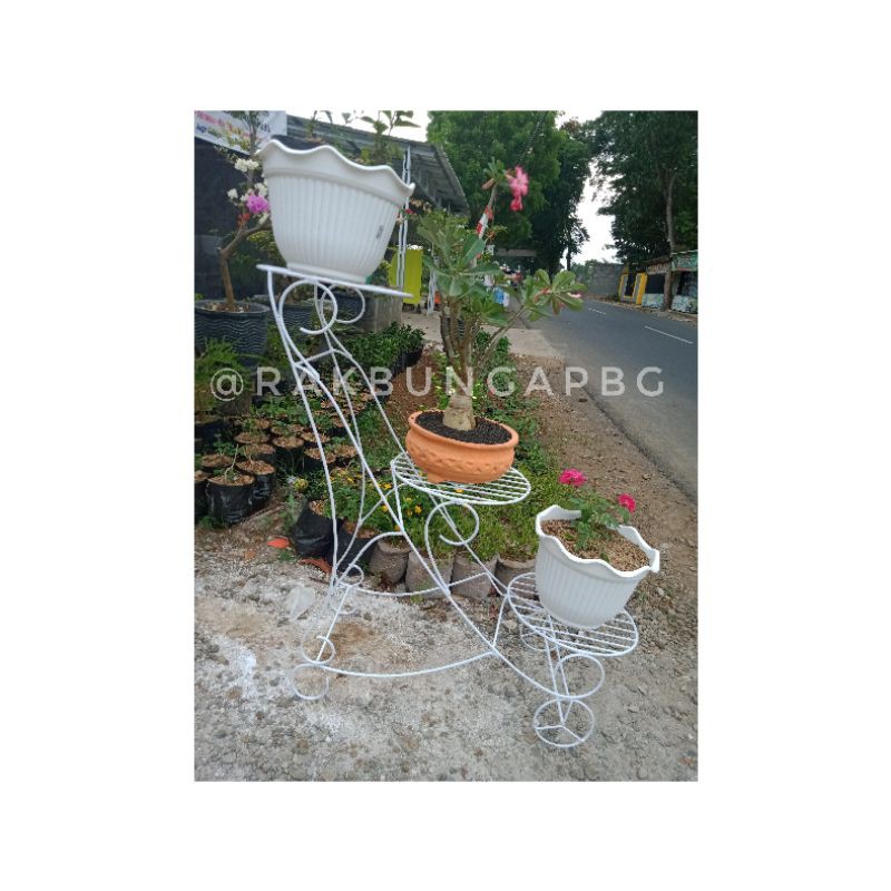 Rak Bunga Besi / Rak Bunga Minimalis / Rak Bunga Susun 3 / Standing Planter