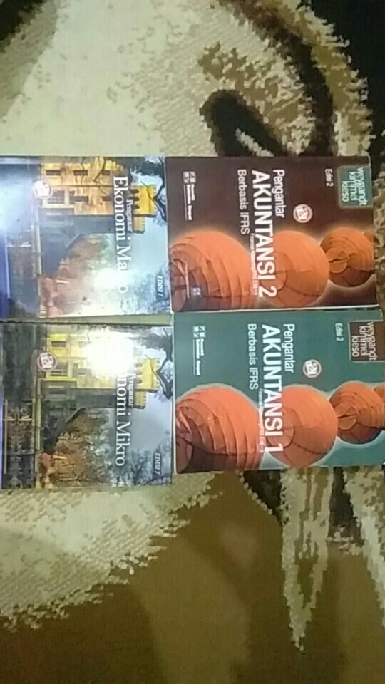Pengantar Ekonomi Mikro Edisi 7 N. Gregory Mankiw ( Edisi Baru )