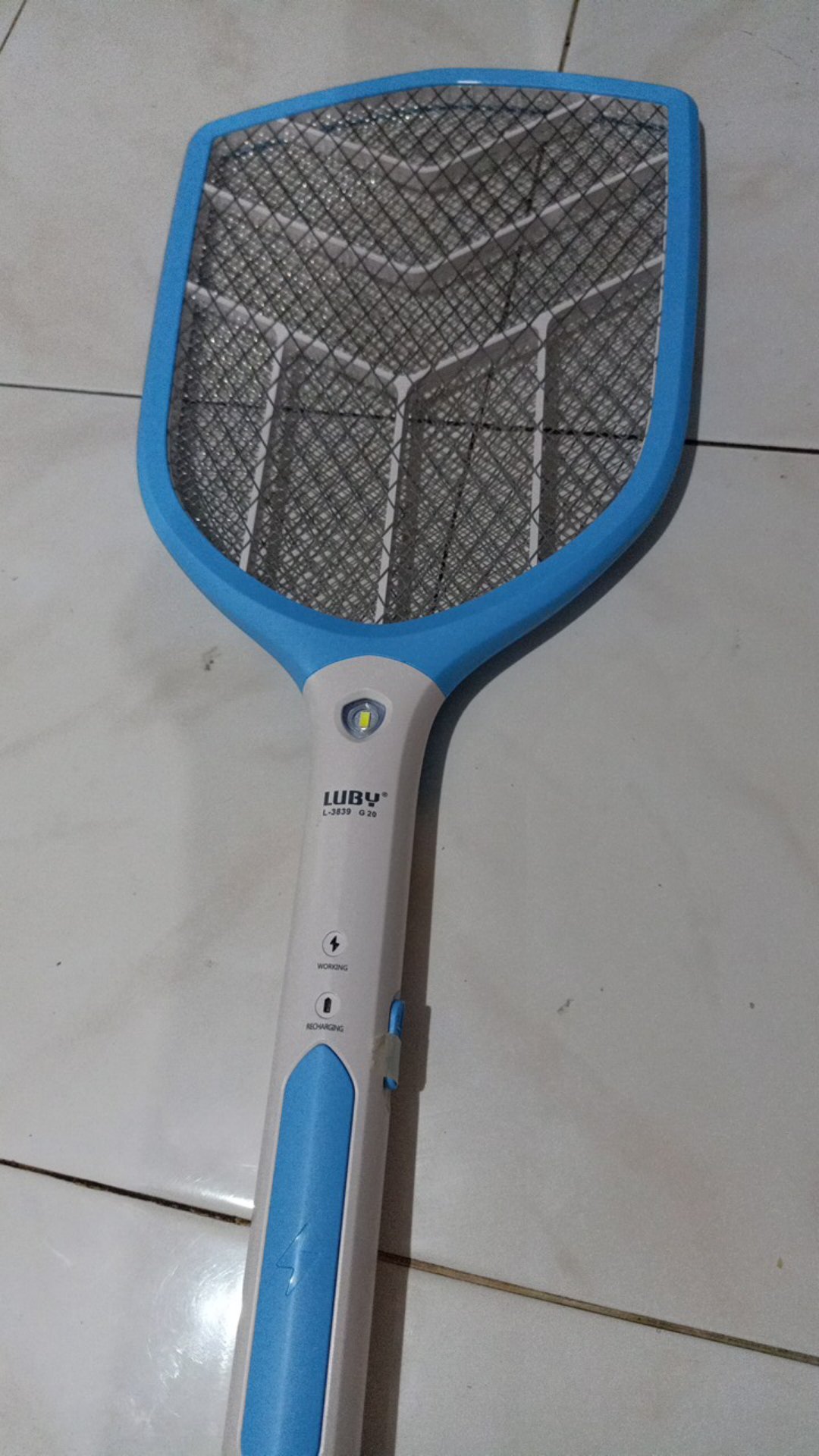 Raket Nyamuk Luby L-3839 + Senter 1 Led + Replaceable Rechargeable Battery