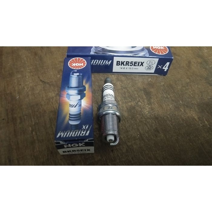 Busi Iridium Mobil Mitsubishi Lancer 1.6 BKR5EIX NGK Original