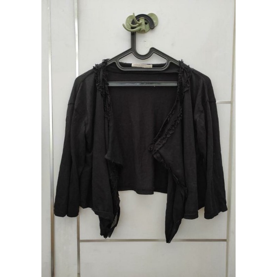 Cardigan / Outer Crop Hitam