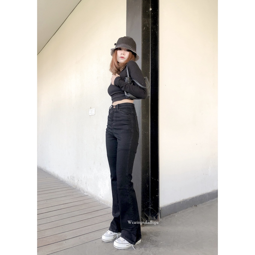 Kezia Cutbray Pants Hitam - Highwaist Jeans Cutbray