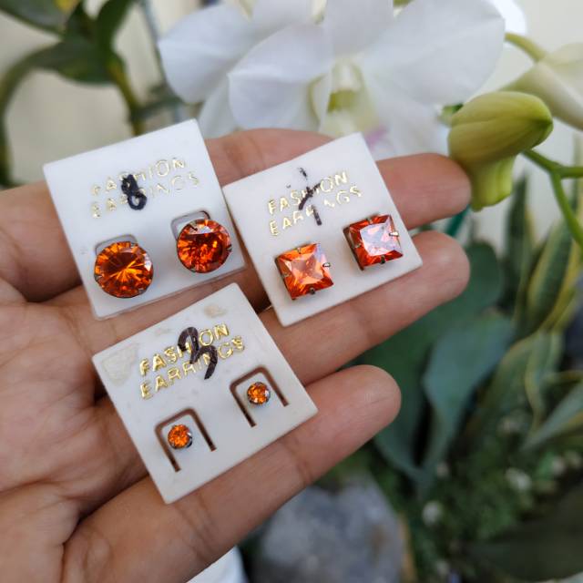 Anting giwang diamond zircon merah