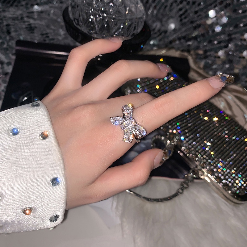 Cincin Model Terbuka Bentuk Pita Aksen Berlian Imitasi