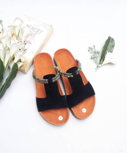 SB //  SANDAL TALI ETNIC HITAM // WARNA TALI RANDOM