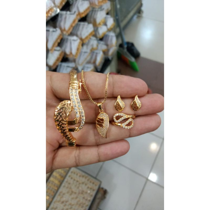 Set perhiasan wanita daun super mewah gold 18k