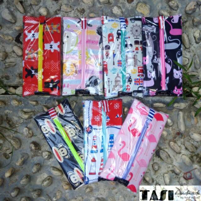 

Tempat pensil motif kain