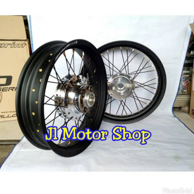 Sepaket Velg Lebar Megapro CB150 R Verza CBR 150 Tiger Revo CBR150  Velg Jari Jari Rossi 250 300