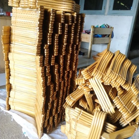 (PAKET 350 PCS) HANGER KAYU NATURAL KUALITAS PREMIUM / GANTUNGAN BAJU KUALITAS PREMIUM - DEWASA