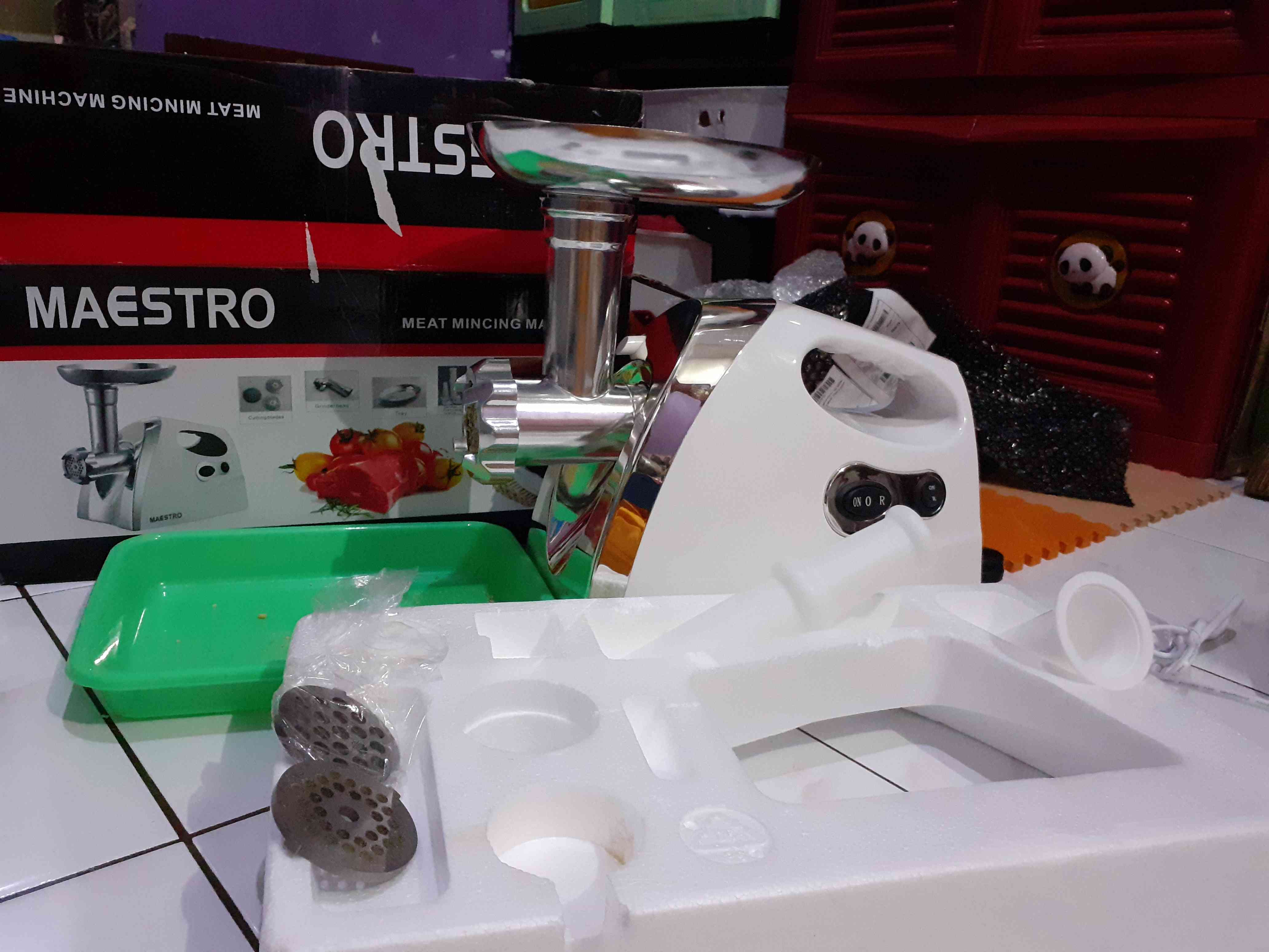 Meat Grinder Maestro Atau Mesin Penggiling Daging 302 / Gilingan Daging Elektrik