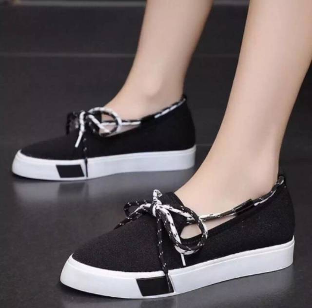 Sepatu Kets / Sepatu Sneakers Wanita Tali JP 04