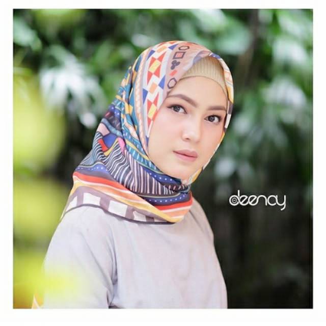 Deenay || Verde Voal Printed Scarf