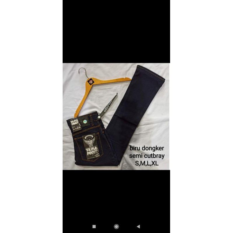 celana jeans Triple point