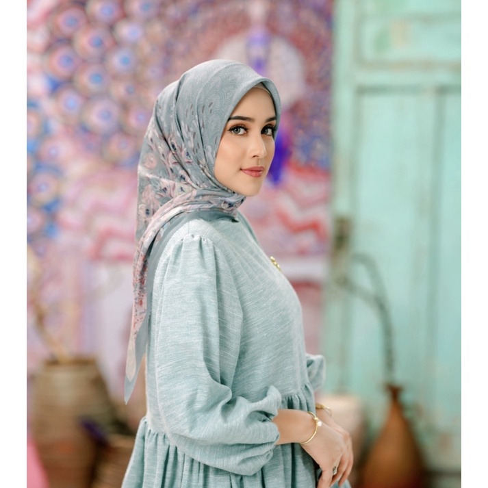 buttonscarves ederra series green milleu