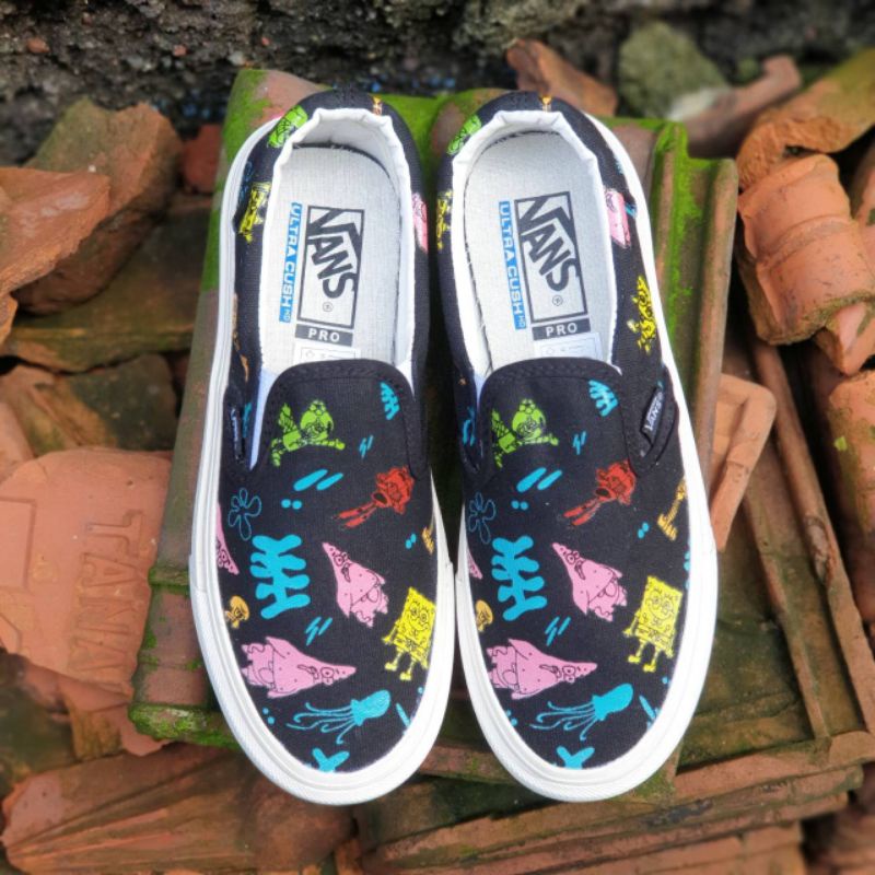 Sepatu Vans Slip On. Grade Ori. Ukuran 36-43 Wanita Pria. Vans Slip On tanpa Tali