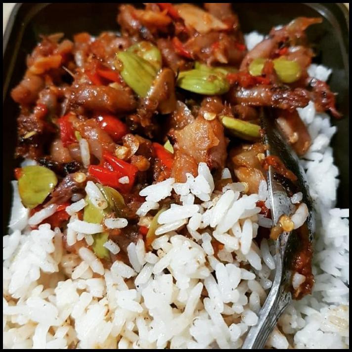 

Axi7 Sambal Baby Cumi (No Pete/200 Gram) - Pedas Biasa 3Oeo