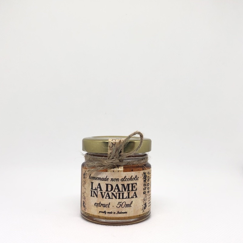 

La Dame in Vanilla Extract 50ml - Vanila Ekstrak Halal MUI