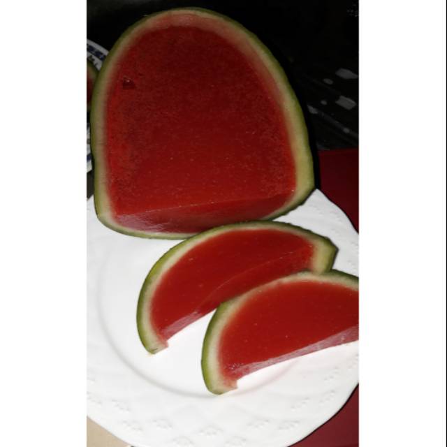 

Watermelon Jelly (1 semangka dibelah 2)