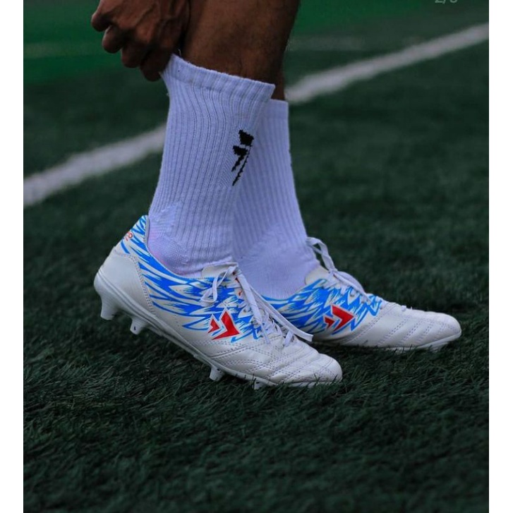 Sepatu Sepakbola Sevspo Kempo NL Garuda (Putih/Biru+Merah)