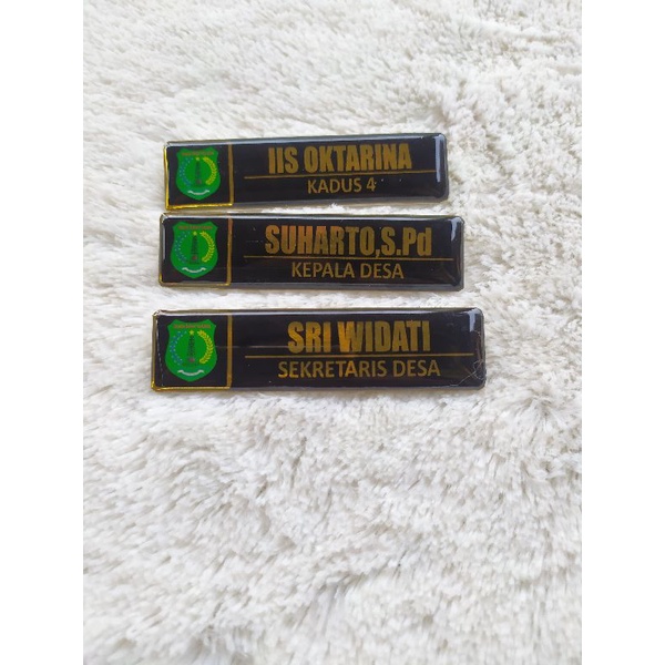 

Name Tag / Nama Dada Akrilik Magnet / Peniti