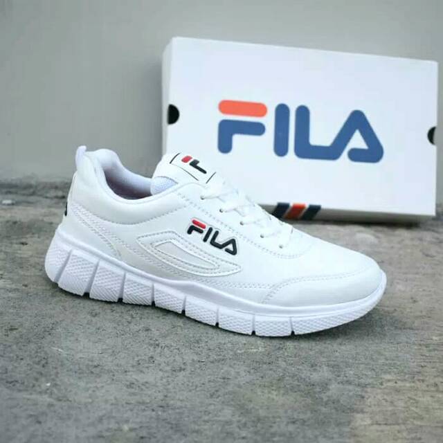 SEPATU SPORT FILA DISRUPTOR RUNNING WANITA PRIA FULL WHITE PUTIH COUPLE