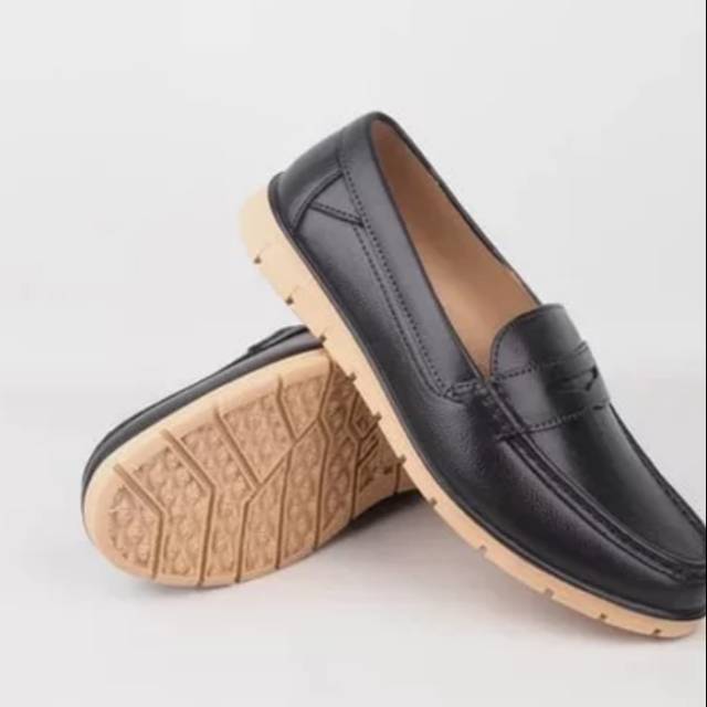 Sepatu pantofel karet pria yumeida