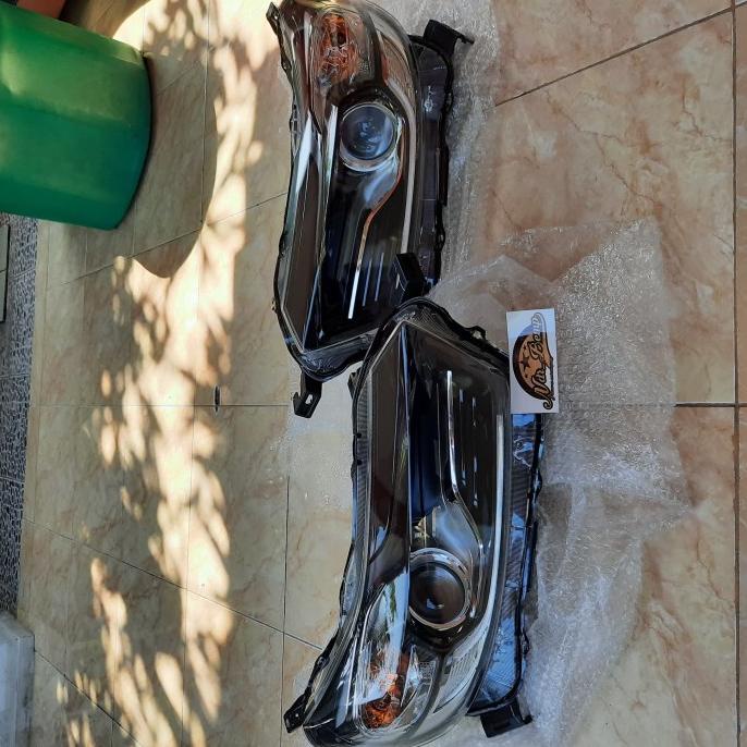 Headlamp Projector Mobilio RS 2019-2010