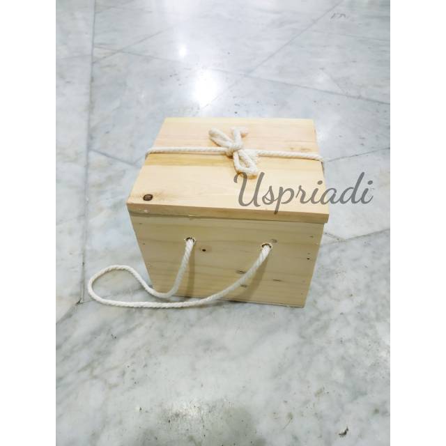 

UNIK GIFT BOX KAYU KOTAK HANTARAN PERNIKAHAN MAHAR HAMPERS PARCEL BOX KAYU MADU SOUVENIR WOODEN BOX