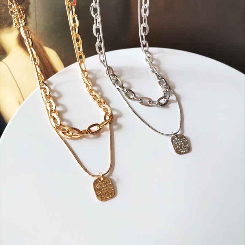 Set Kalung Liontin Tag Multilayer Bahan Alloy Gaya Hip Hop Untuk Wanita