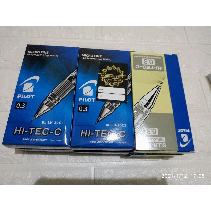 

Bolpen Hi-tech 0.3 Ori Pen Makna Al-quran Al-Hadis