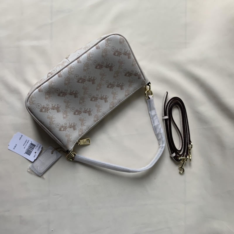 Coach Top Handle Pouch In Horse &amp; Carriage Print (F36674)