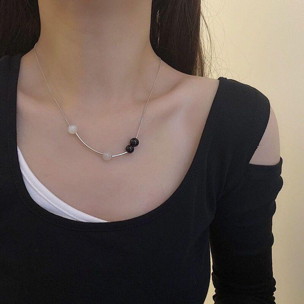 Mxbeauty Kalung Manik-Manik Temperamen Hadiah Sederhana Chocker Baja Titanium Mata Kucing Batu Gaya Korea Klavikula Rantai