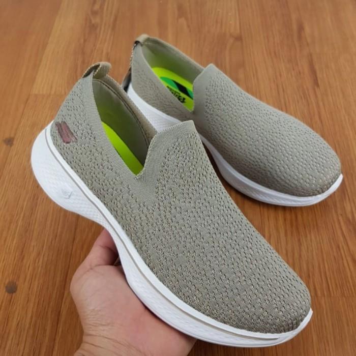 Sepatu Skechers Wanita / Sketchers Gifted Women Original Skechers