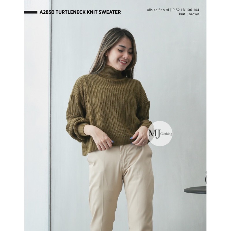 MJCLOTHING — TURTLENECK KNIT SWEATER