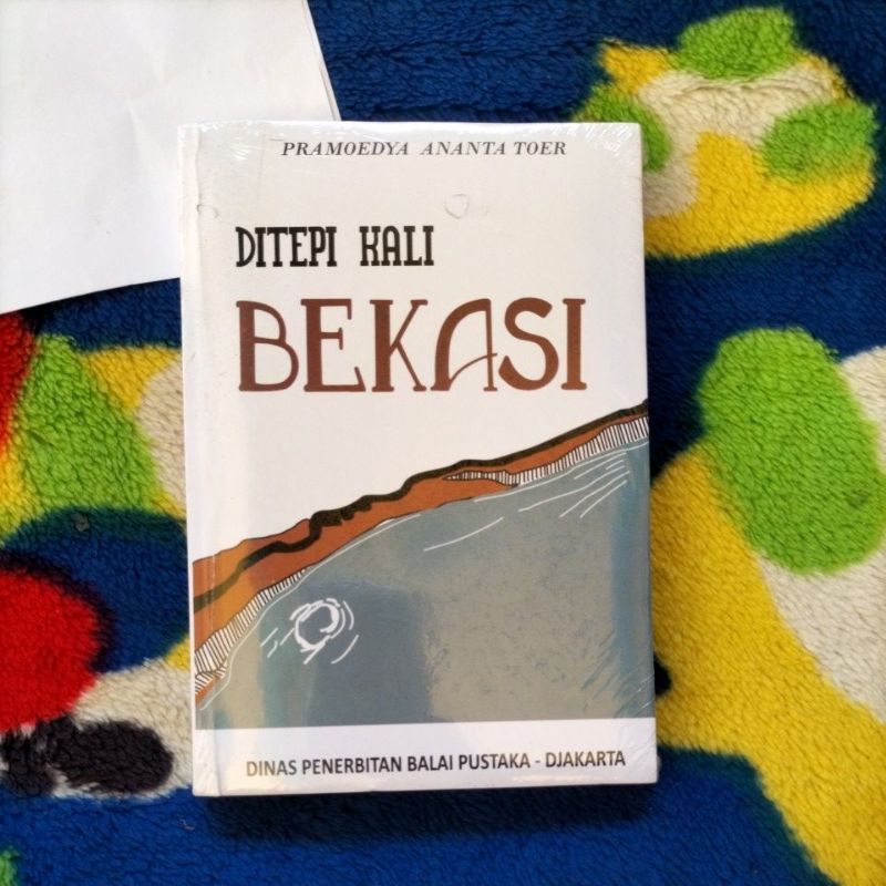 BUKU SASTRA DAN SEJARAH BIOGRAFI DITEPI KALI BEKASI