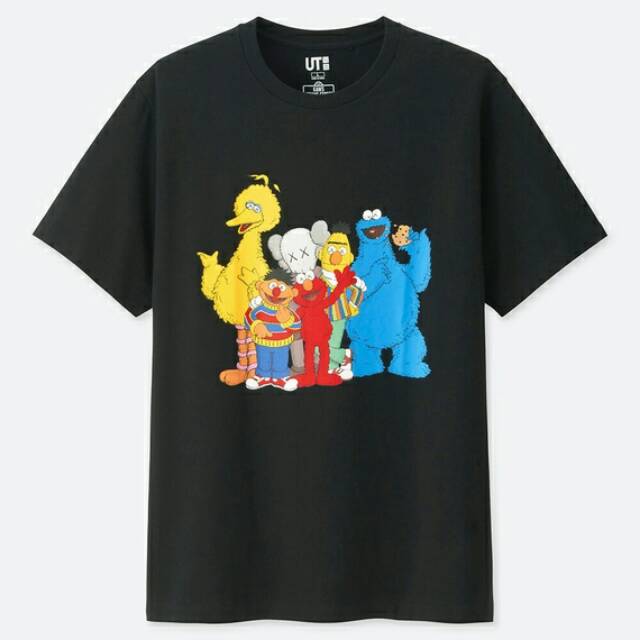 Tshirt KAWS x Sesame Street UNIQLO