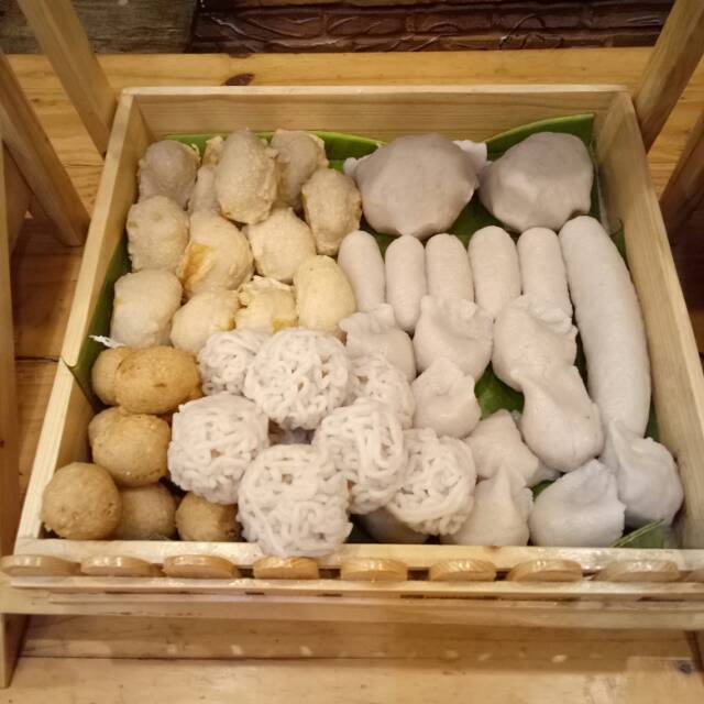 

Pempek ikan tenggiri