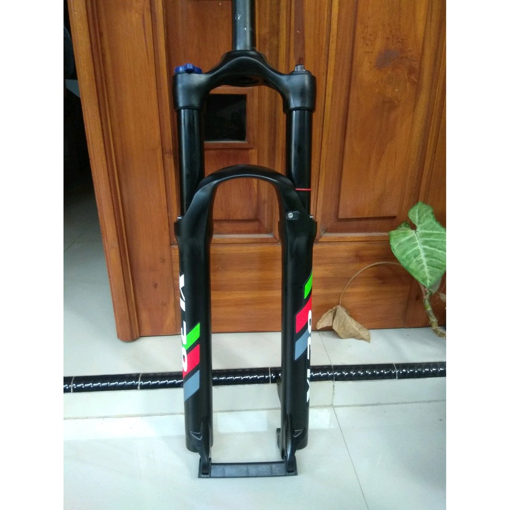 FADA -  fork XLR8 ban 27.5 travel 120 lock out