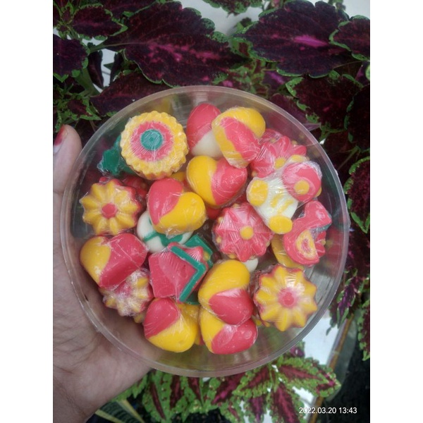 

coklat karakter lucu