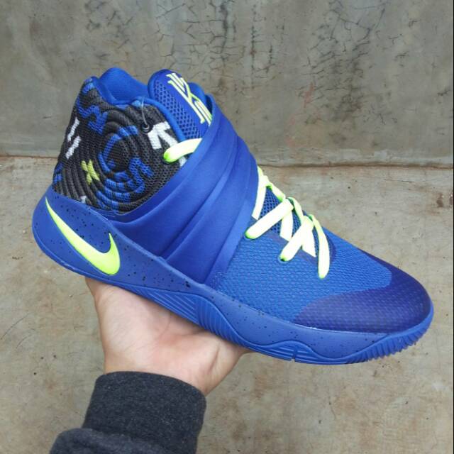 Sepatu Kyrie 2