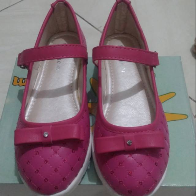 Sepatu anak perempuan nevada