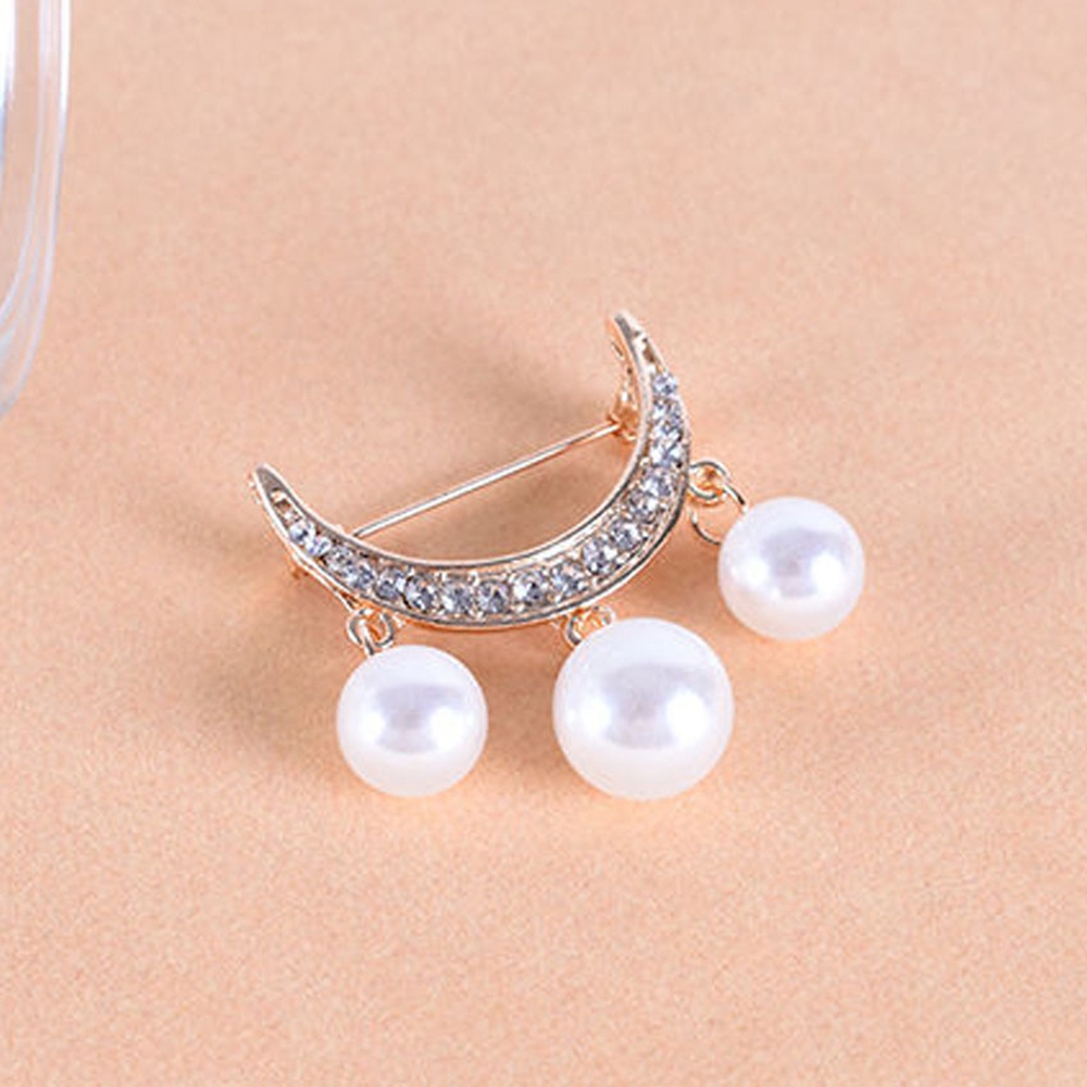 【COD Tangding】Bros Pin Desain Bulan Sabit Aksen Mutiara Berlian Serbaguna Antinaked Gaya Korea Untuk Kardigan