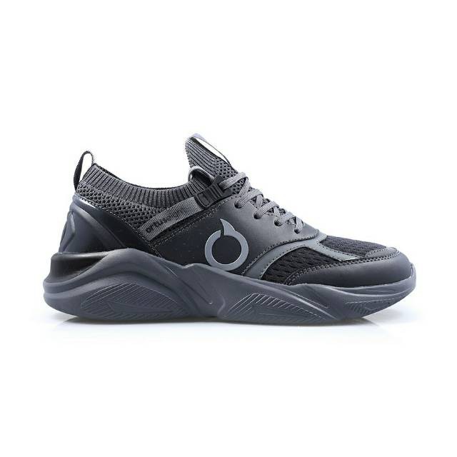 Ortuseight sepatu running santana black grey