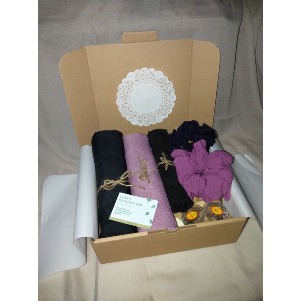 

hampers hijab||kado ulang tahun||hampers box