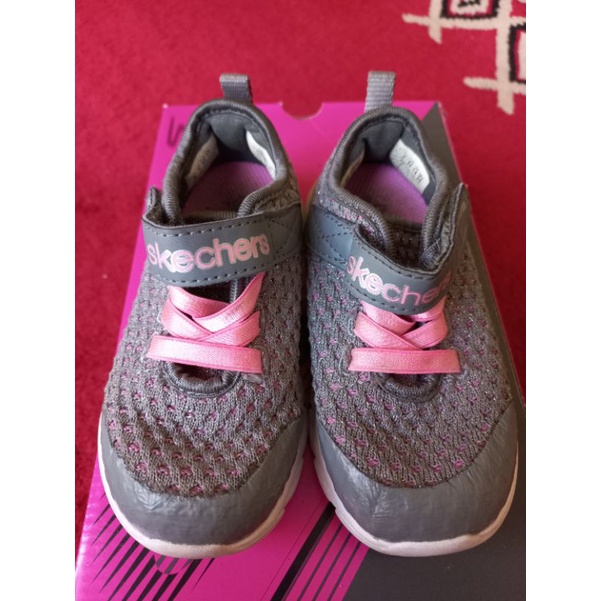 Preloved sepatu anak perempuan skechers