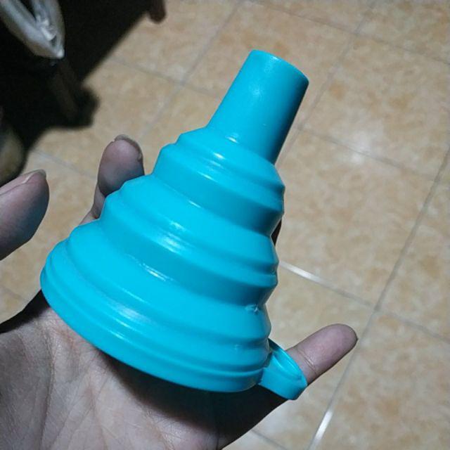 Eh Corong Silikon Foldable Food Grade Untuk Menuang Makanan